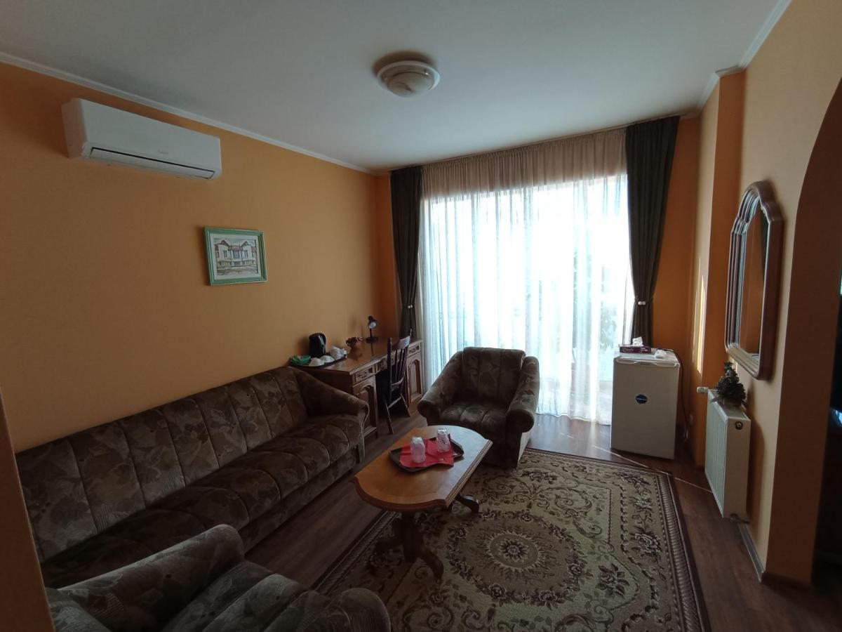 Pensiunea Cristina Targu-Mures Bagian luar foto